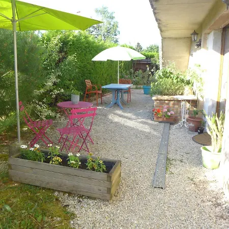 Grand Appartement Au Calme Lerouville Exterior foto